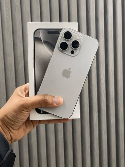 IPhone 16 pro  non pta Jv 99% helath with box