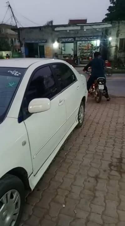 Toyota Corolla saloon 2003