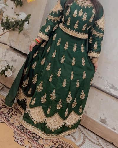 green lehnga for woman good condition