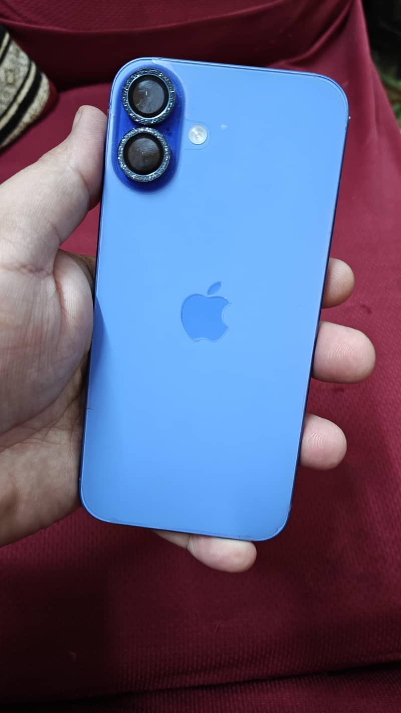 Apple iPhone 16 Plus 0