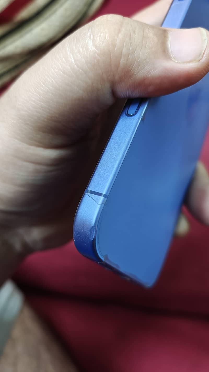 Apple iPhone 16 Plus 3