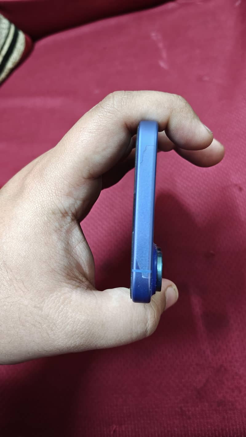 Apple iPhone 16 Plus 4