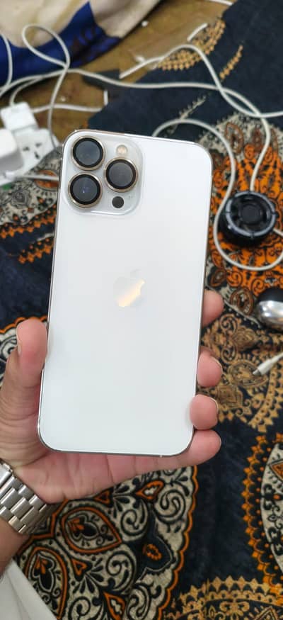 iPhone 13 Pro Max 128 GB (10/10 Condition, Fast Charger) - Urgent Sale