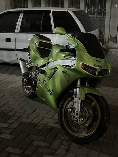 Kawasaki Zxr 400cc 4 cylinder