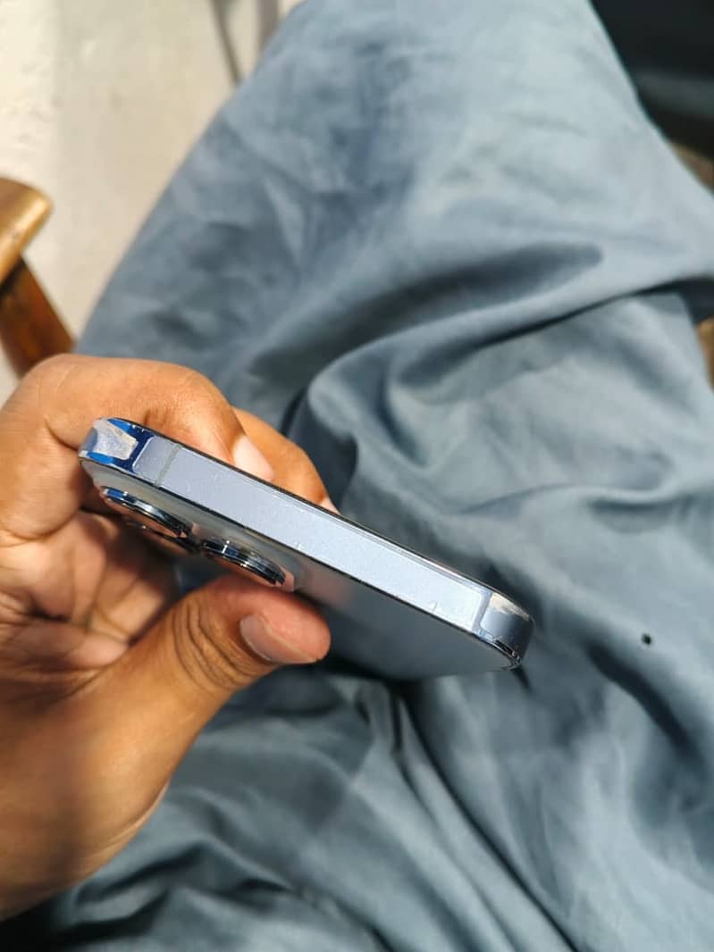 iphone 13 pro max 4