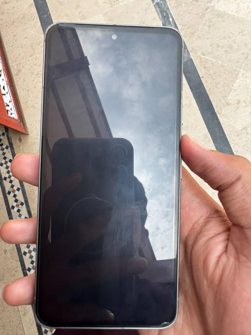 Google Pixel 8 5