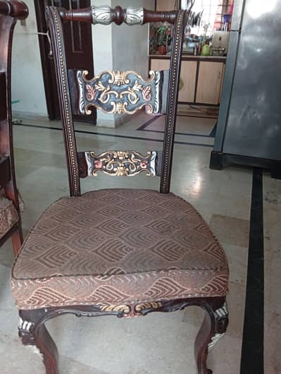 Dining Table and Chairs For Sale
