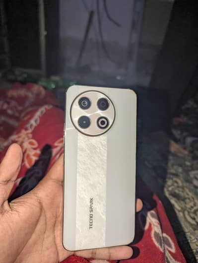 Tecno SPARK 30 Pro