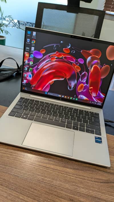 MacBook Pro i7 2017 Ram 16 gb SSD 256 gb 13 inch
