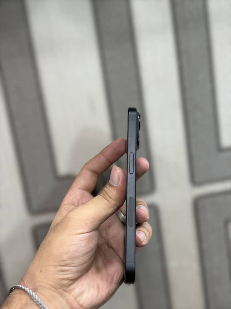 Apple iPhone 15 0