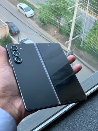 Samsung Galaxy Z Fold 5 12/256 with Box for Sale