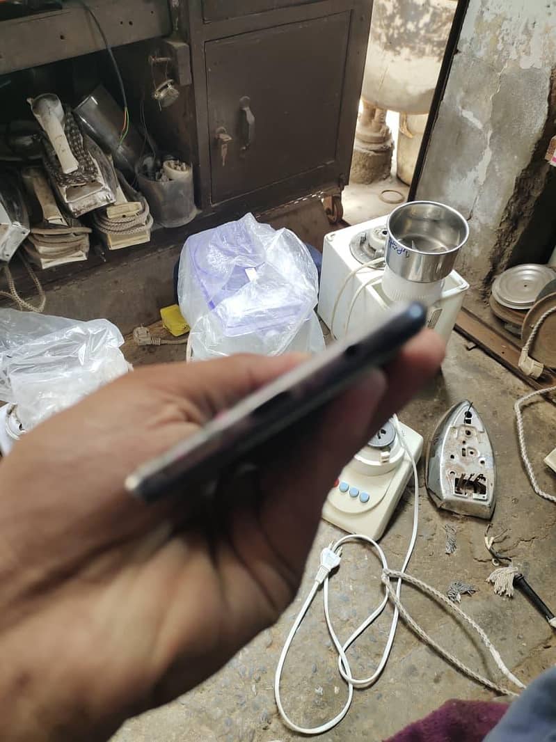 Vivo V21e 4