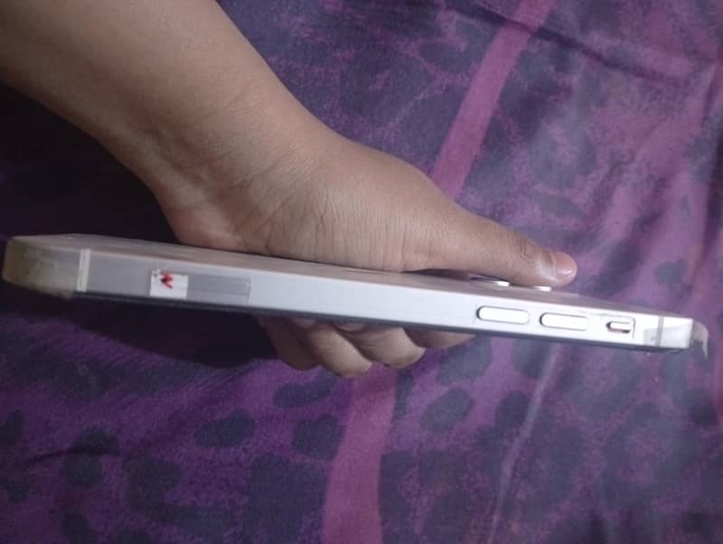 Apple iPhone 12 1