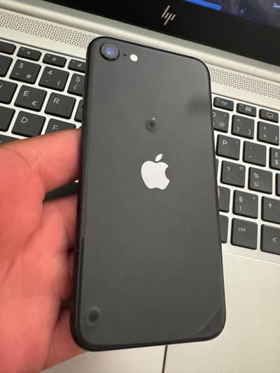 Apple iPhone SE