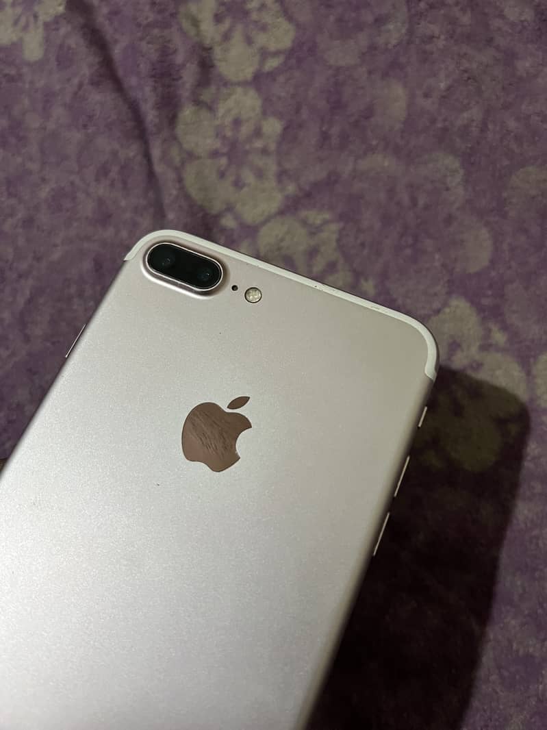 Apple iPhone 7 Plus 0