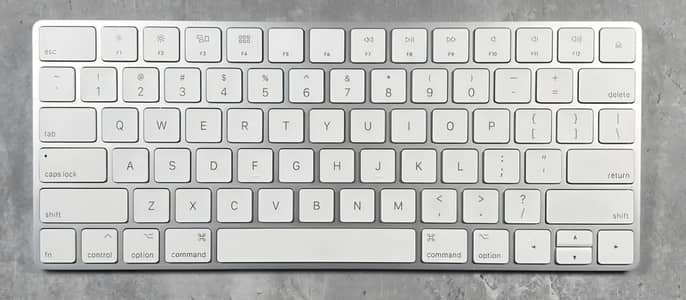 Apple Magic Keyboard 2 – Lightning Port