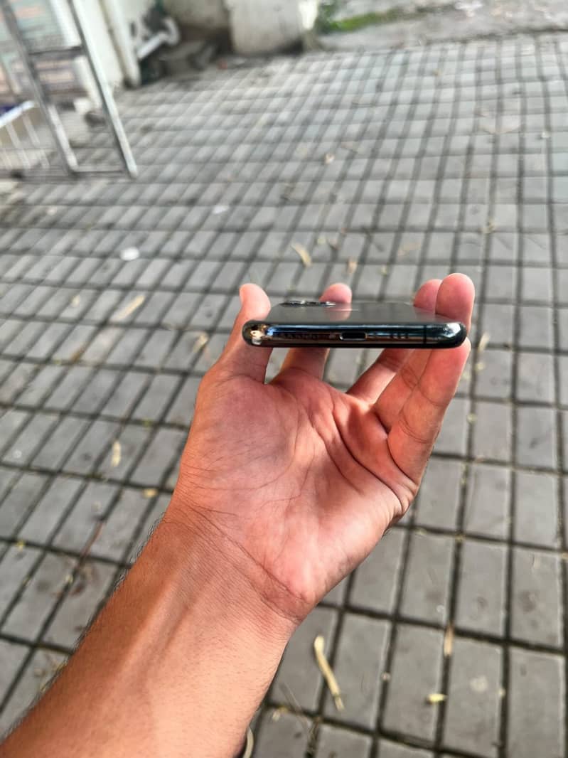Iphone 11 pro 1