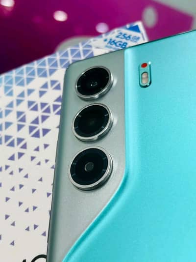 Tecno CAMON 40 Pro 16Gb Ram 256 GB Memory Pta Approved. 0326=3221=824