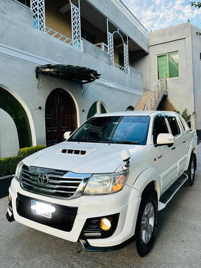 Toyota Hilux 2013 UK