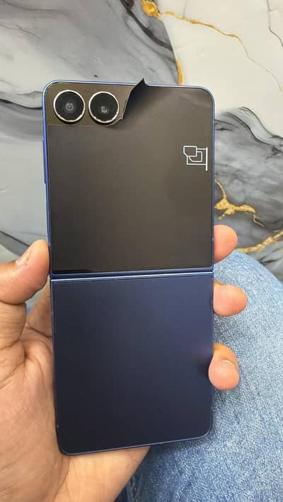 Samsung Mobile Z Flip 7 Blue 256 gb Nonpta Mint condition complete box