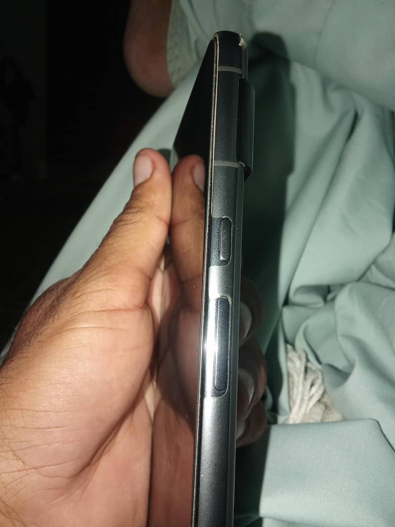 Google Pixel 8 Pro 2