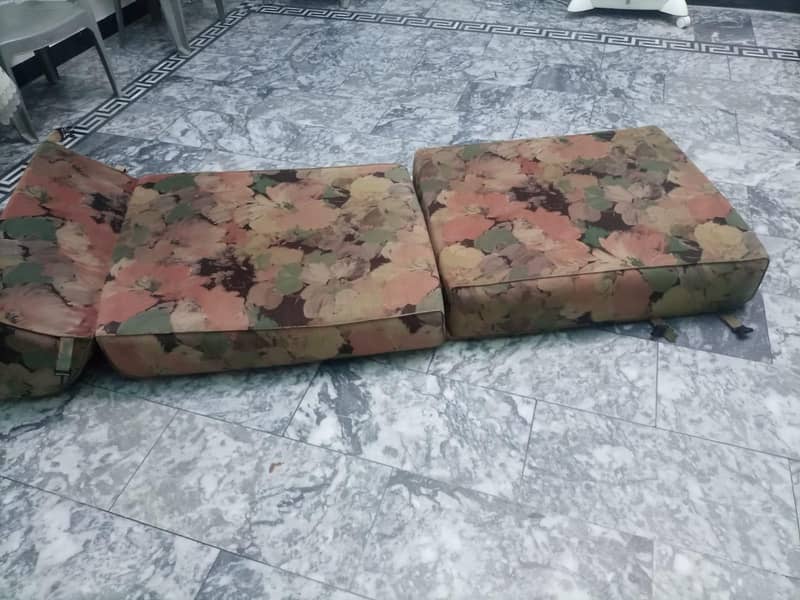 sofa comebed 2