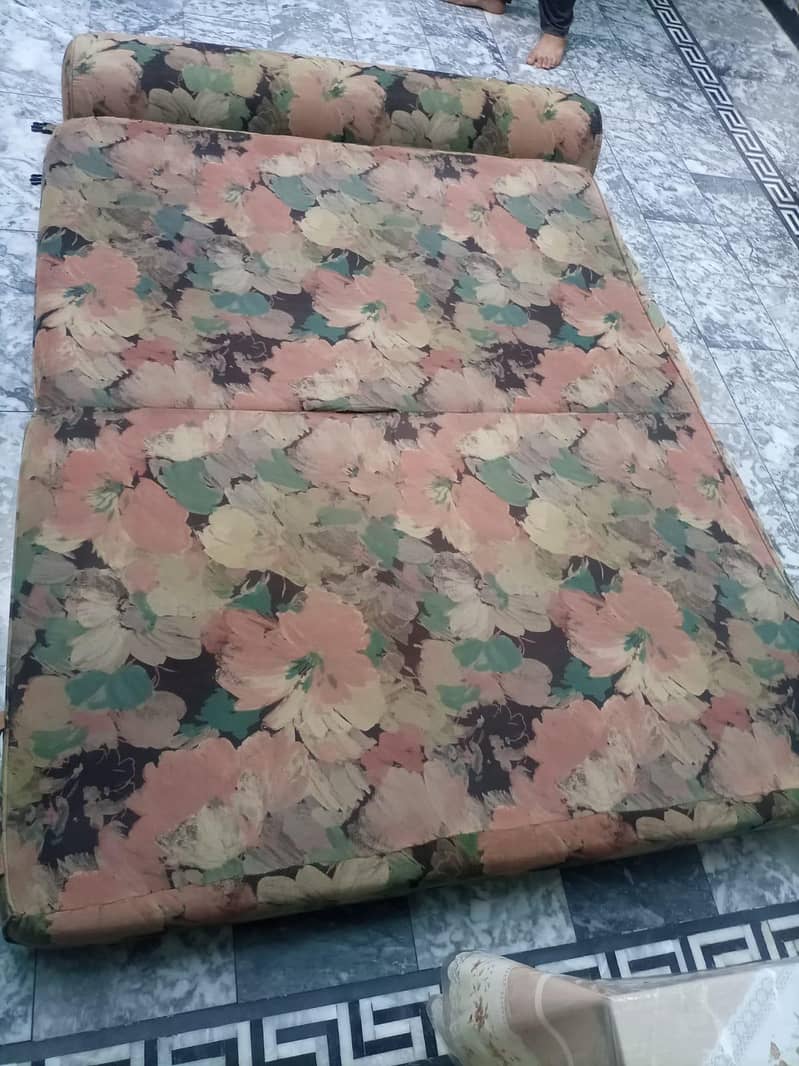 sofa comebed 3