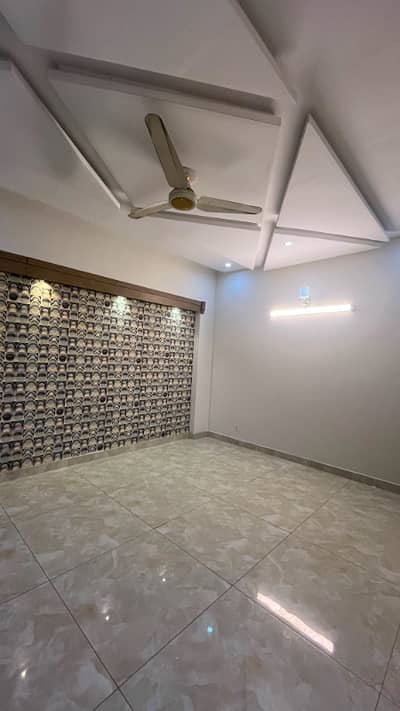 12 Marla Upper portion available for rent in media town