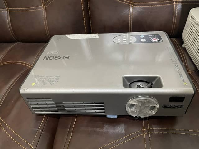 Multimedia Projector 6