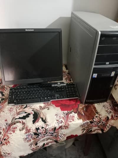 complete Desktop computer setup for sale (Monitor, CPU,keyboard &Mouse