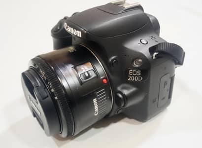 Canon 200d Camera