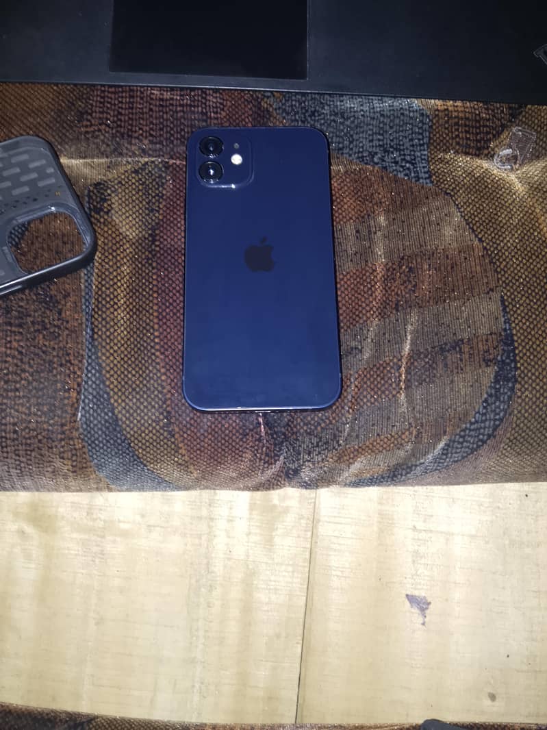 Apple iPhone 12 1