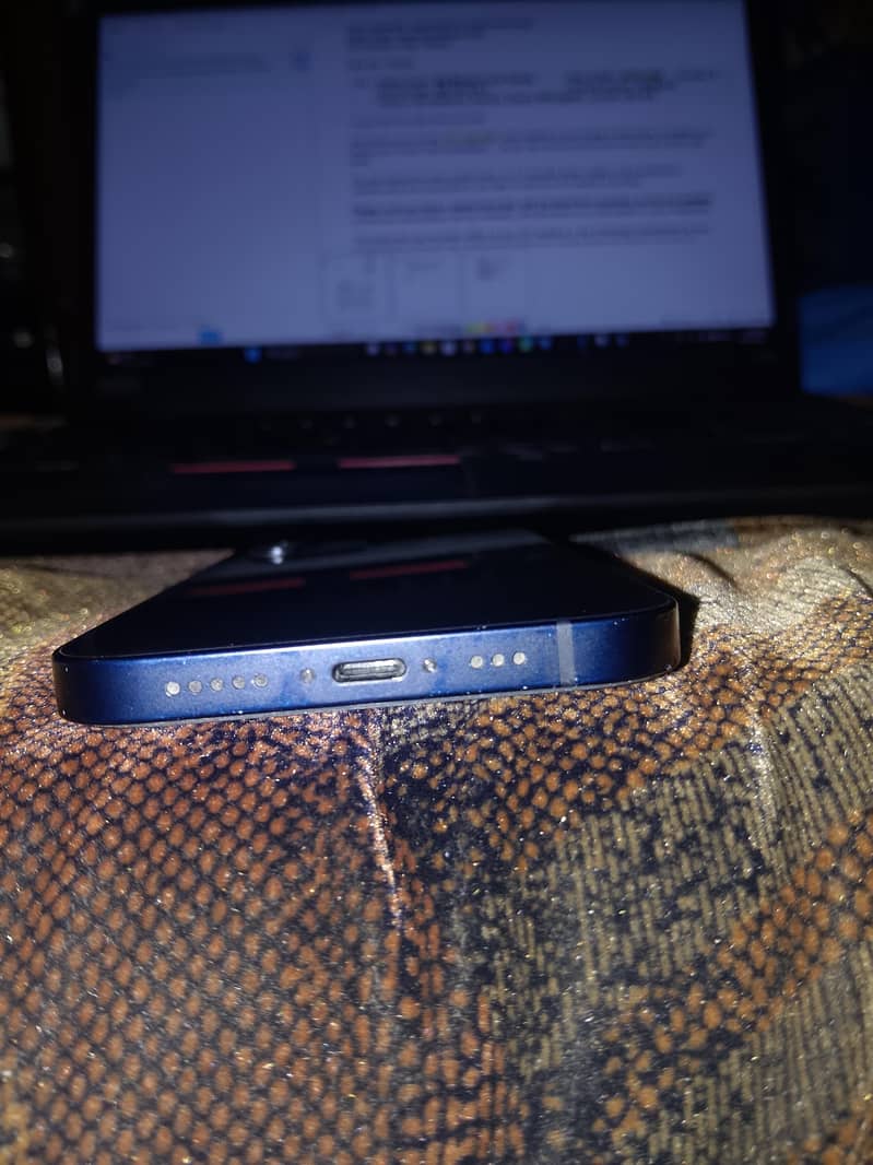 Apple iPhone 12 5