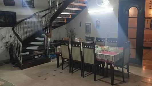 1 Kanal Corner , Triple Storey House For Sale