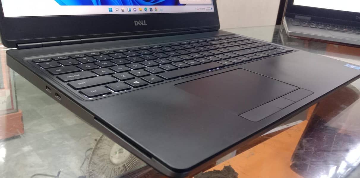 DELL PRECISION 7560 2
