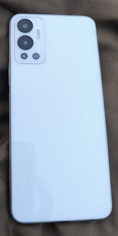 Infinix Hot 12