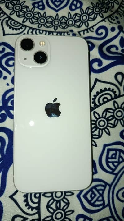 Apple iPhone 13