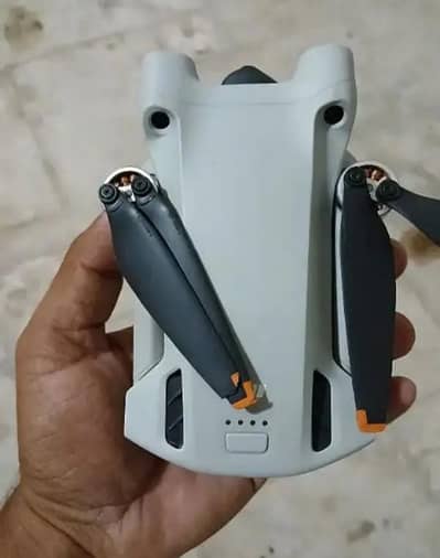 DJ I Drone Mini 3 Pro complete Saman teen battery Ek controller for