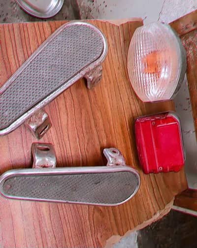 HONDA LIGHT'S OR FOOTSTEPS