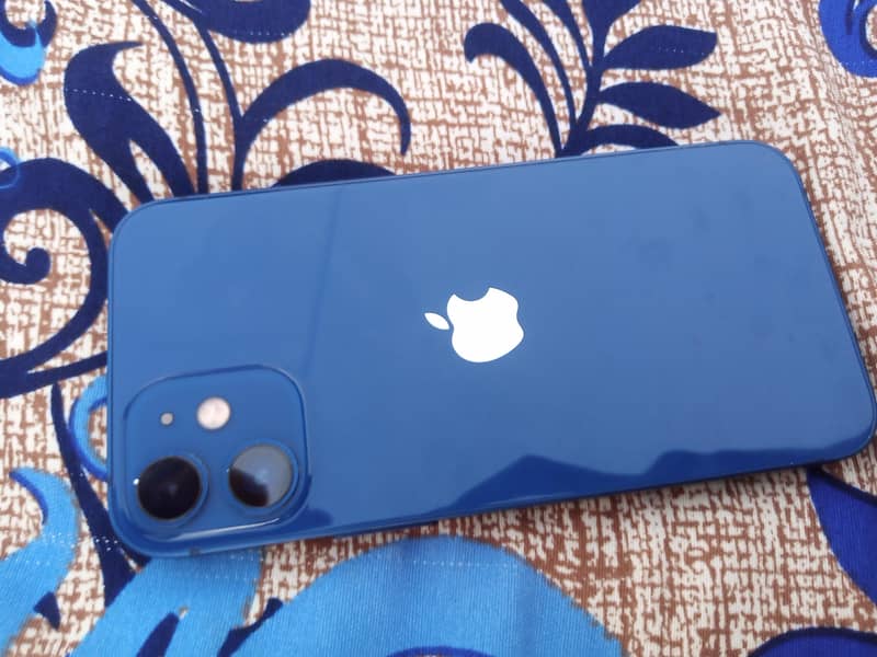 Apple iPhone 12 mini 6