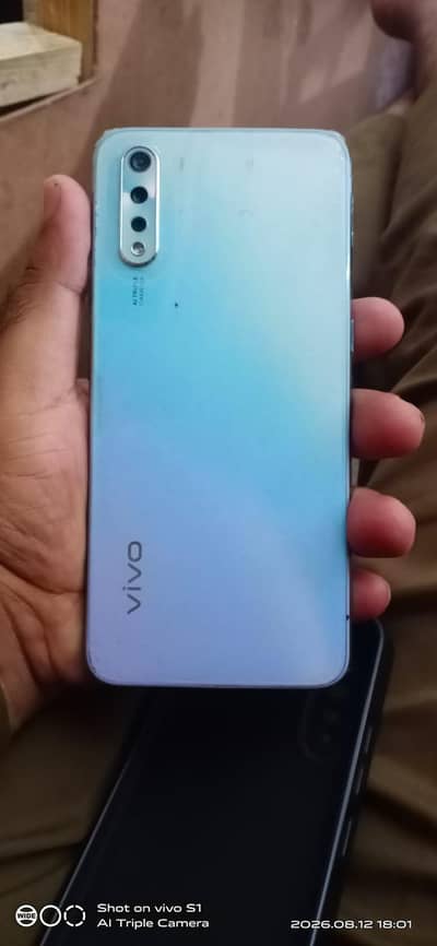 Vivo S1