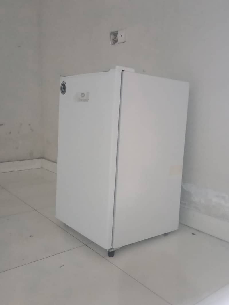 Refrigerator 1