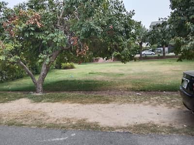 7 Marla commercial plot for sale college road