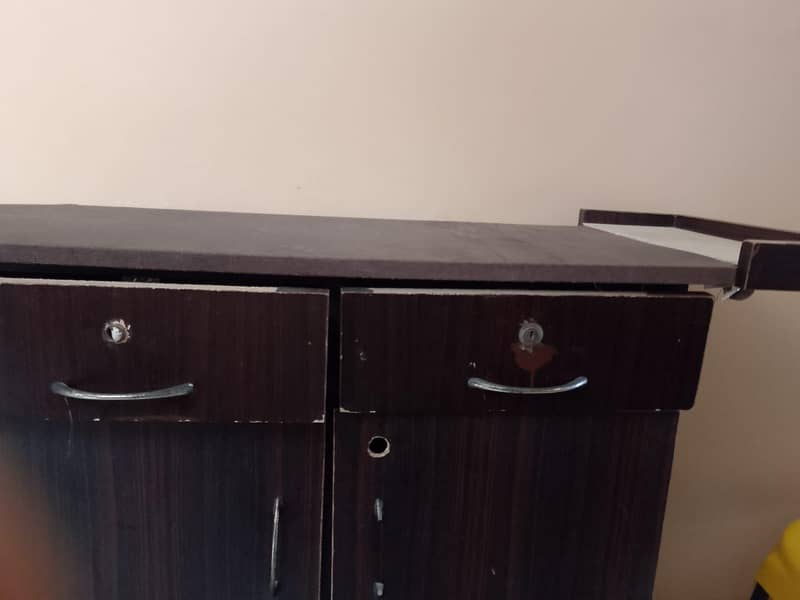 First class iron stand 3