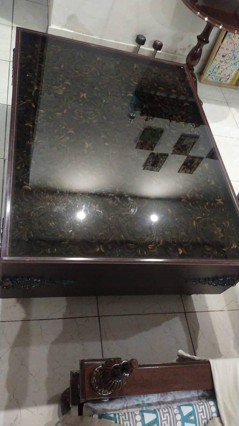 tv lounge table 3