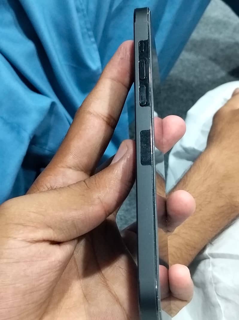 iPhone 14pro max 2