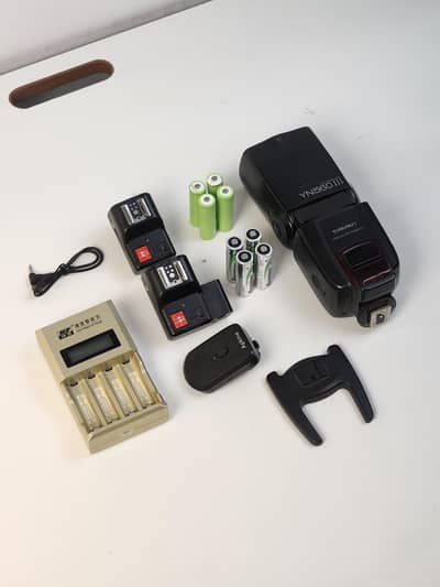 Selling Yongnuo speedlite + Extra Accessories