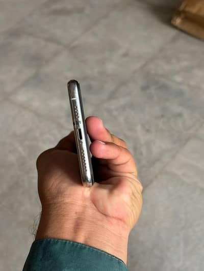 I phone X MAX
