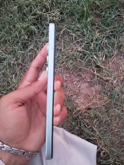 Itel City 100