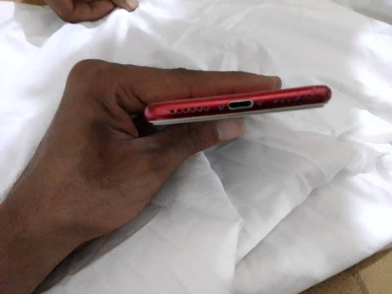 Apple iPhone 7 4
